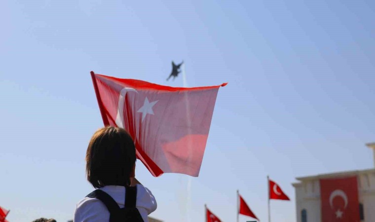 SOLOTÜRK, Elazığ’ı selamladı