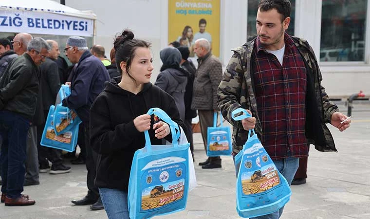 Belediye'den mama ve yem desteği