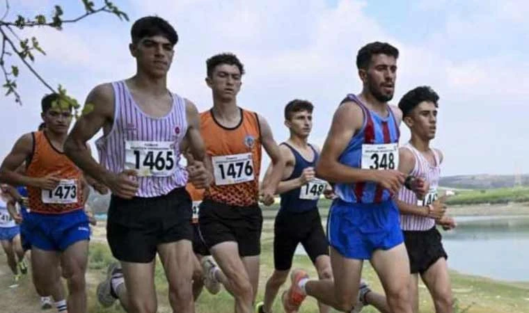 Atletizm yarışlarından Elazığ’a derece