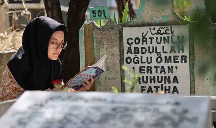 Elazığ’da bayram arefesinde kabir ziyareti