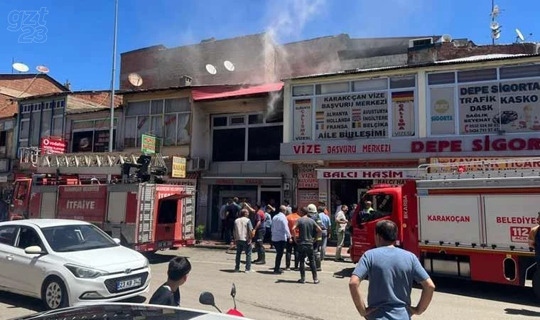 Karakoçan’da çatı yangını