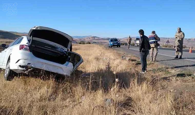 Elazığ’da otomobil takla attı: 2 yaralı