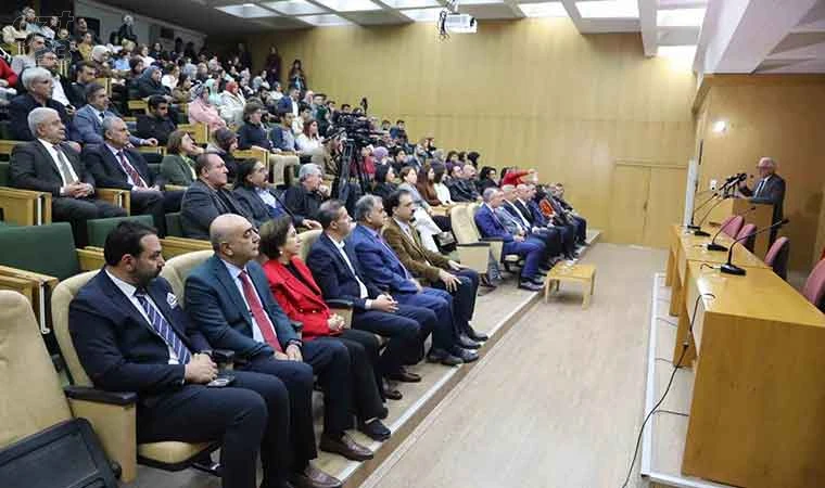 FÜ’de Cumhuriyet Bayramı nedeniyle konferans düzenlendi