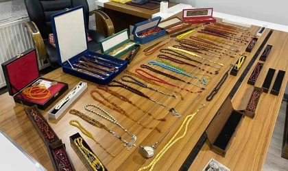 Daire fiyatına tespih koleksiyonu