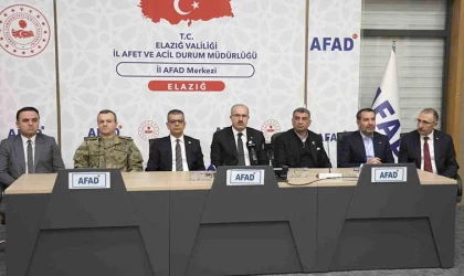 Depremde vefat edenler 04.17’de anıldı