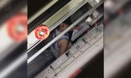 Asansörde kalan çocuğu itfaiye kurtardı