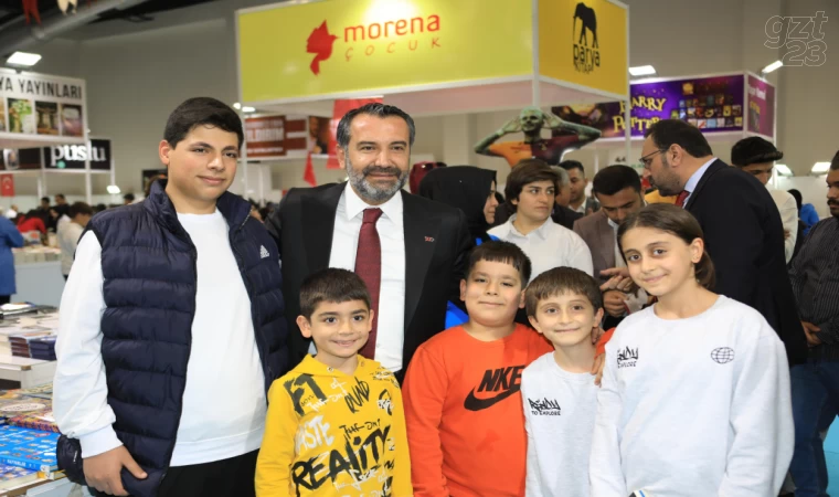 Başkan Şerifoğulları’na, kitap fuarında yoğun ilgi