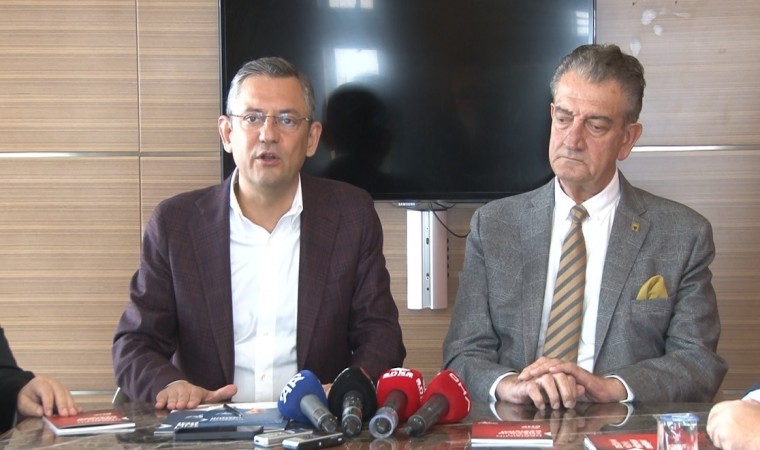 Özgür Özel delegelere seslendi: ”Aklına, vicdanına güvendiğiniz insanlarla konuşun, gereğini yapın”