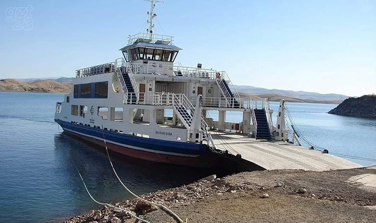 Feribot seferleri geçici olarak durduruldu