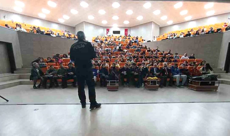 Elazığ polisinden ‘Narko-rehber’ çalışması