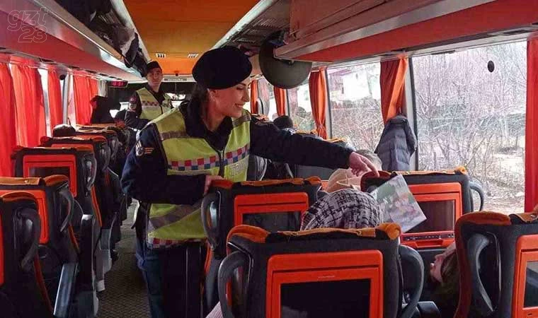 Elazığ’da yolculara trafik eğitimi verildi