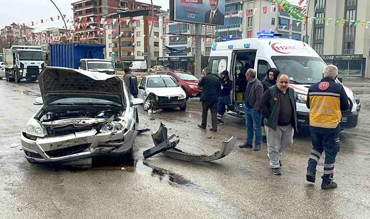 Elazığ’da trafik kazası: 2 yaralı