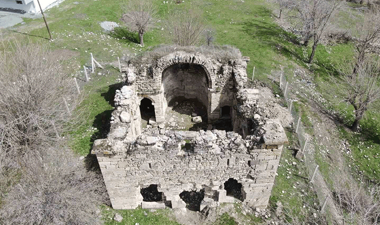 Bin 200 yıllık tarihi eser, zamana direniyor