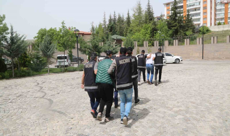 Elazığ’da tefecilik operasyonu: 3 gözaltı