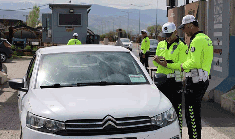 Tatil dönüşü trafik denetimleri arttı