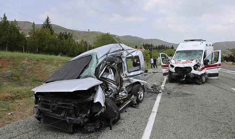 Elazığ’da feci kaza: 2’si polis 6 yaralı