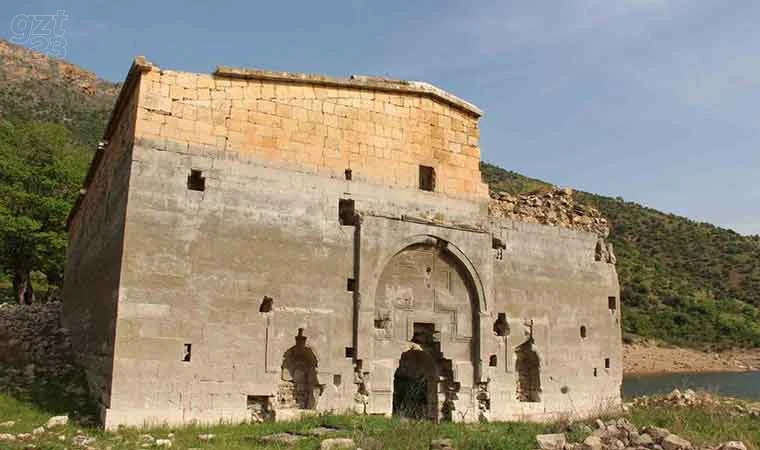 Keban Baraj Gölünde bir ilk: Su üzerinde 9 saatte 200 kilometre yol yaptılar