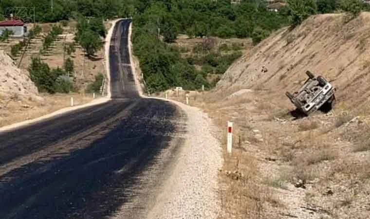 Takla atan araçtan yara almadan kurtuldu