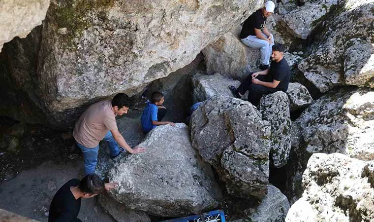 Sıcaktan bunalan vatandaşlar Buzluk mağarasına akın etti