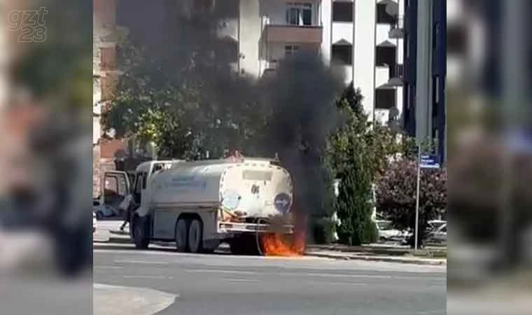 Elazığ’da su tankeri alev aldı