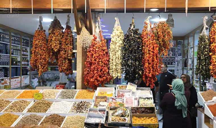 Kofikler tezgahlardaki yerini aldı