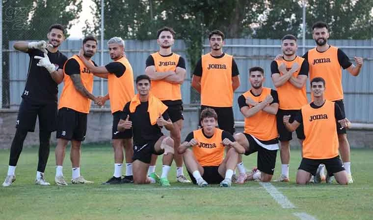 Elazığspor, 21 futbolcuyla Van’a gitti