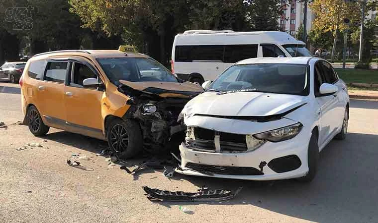 Elazığ’da trafik kazası: 2 yaralı