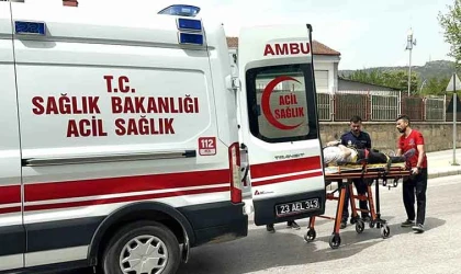 Yeni aldığı motosikletiyle çıktığı trafikte kaza yaptı, yaralandı