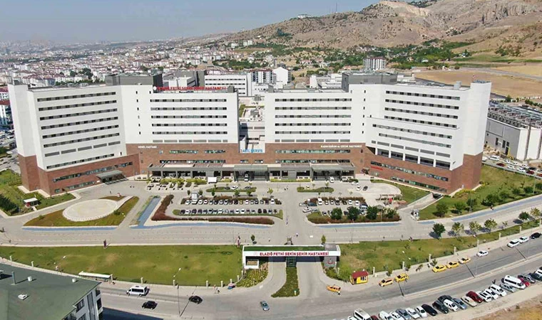 Elazığ Fethi Sekin Şehir Hastanesi’nde 2023 yılında kent nüfusunun 3 katı hasta tedavi edildi.